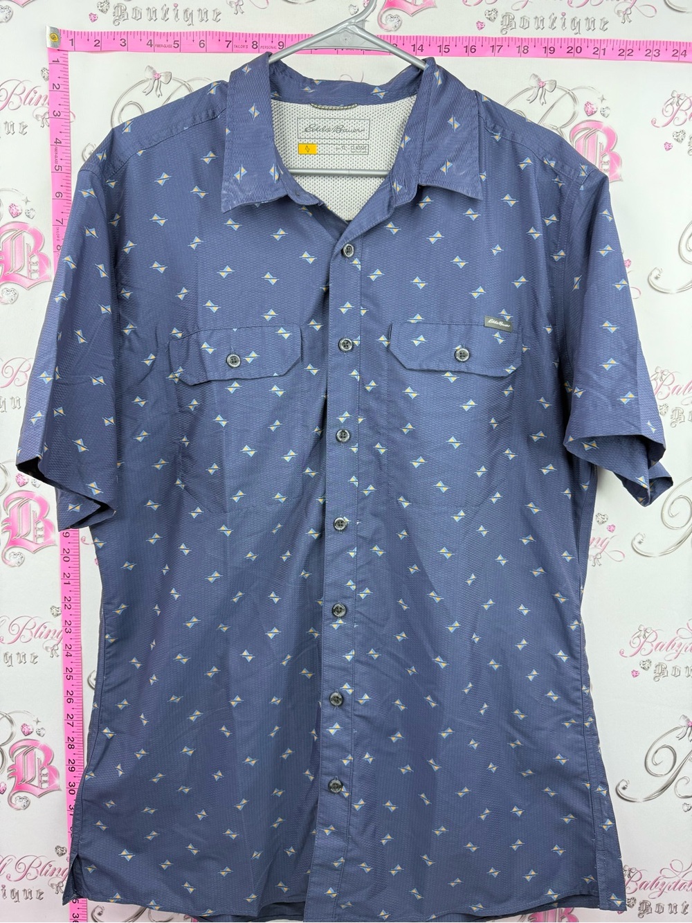 Eddie Bauer Short Sleeve Button-Down Shirt in Navy with Light Blue Pattern